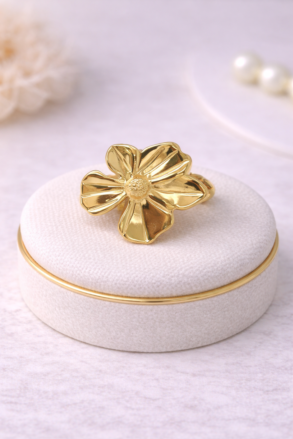 Bague Fleur Dorée Sculptée