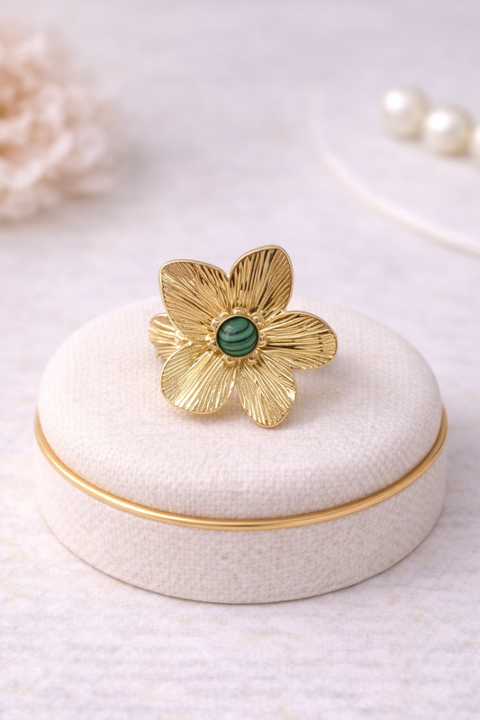 Bague Fleur Émeraude Dorée